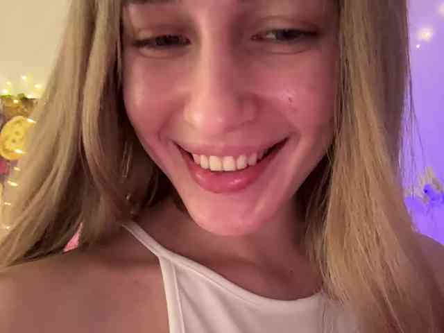 VictoriaBix webcam