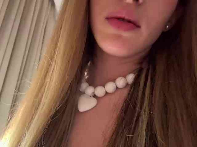 VictoriaBix webcam