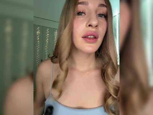 VictoriaBix webcam