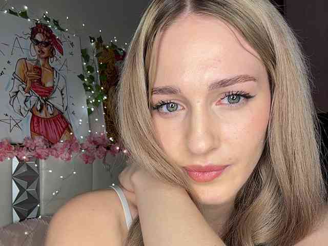 VictoriaBix webcam