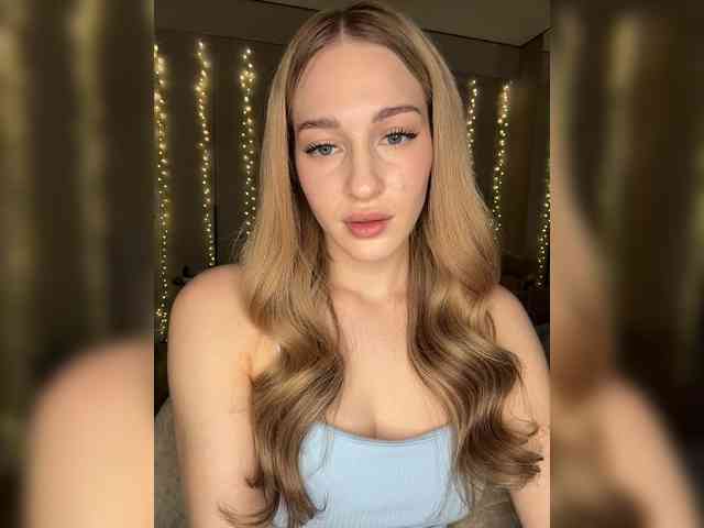 VictoriaBix webcam