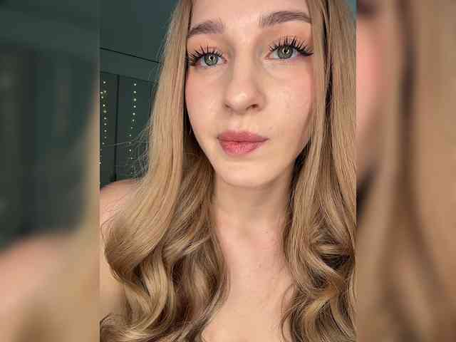 VictoriaBix webcam