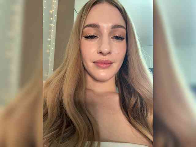 VictoriaBix webcam