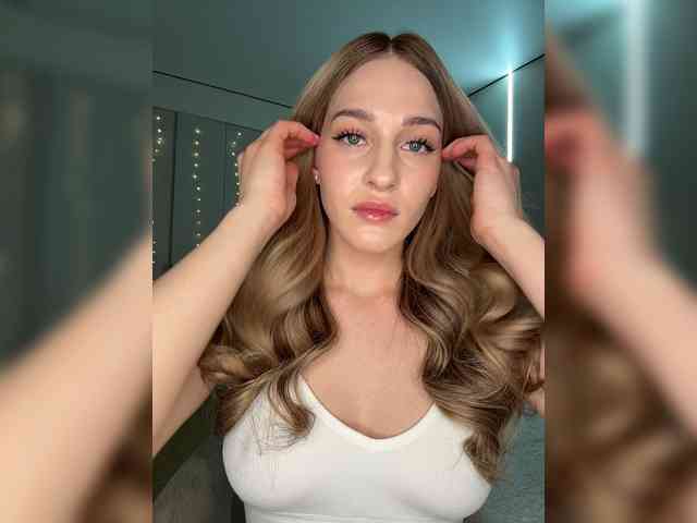 VictoriaBix webcam