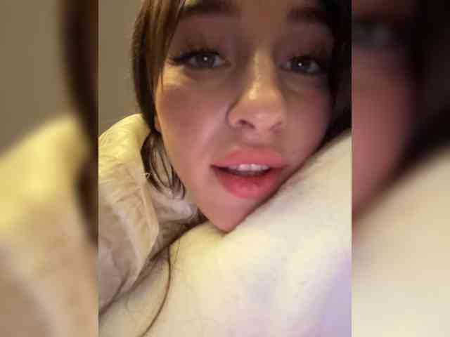 VictoriaBix webcam