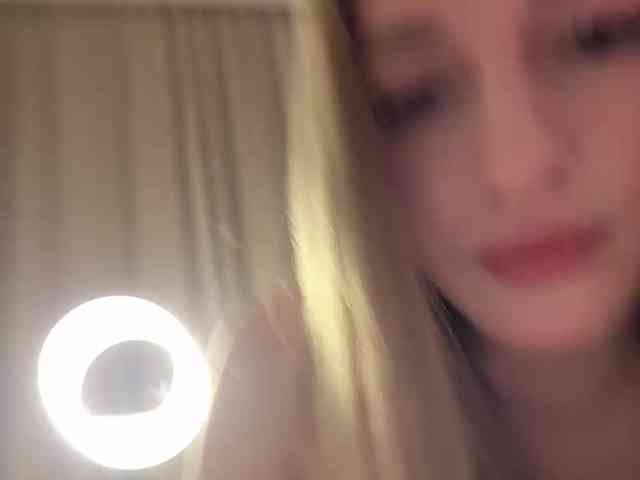 VictoriaBix webcam