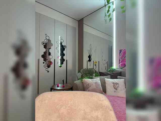 VictoriaBix webcam