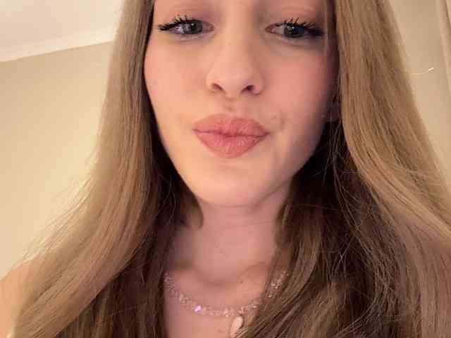 VictoriaBix webcam