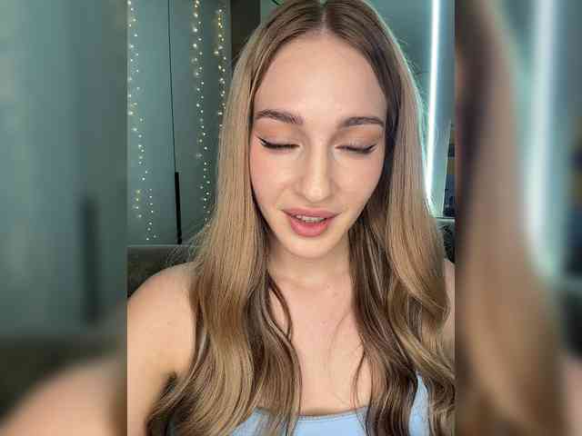 VictoriaBix webcam