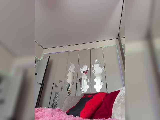 VictoriaBix webcam