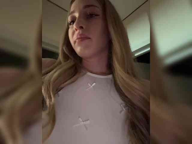 VictoriaBix webcam
