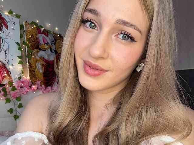 VictoriaBix webcam