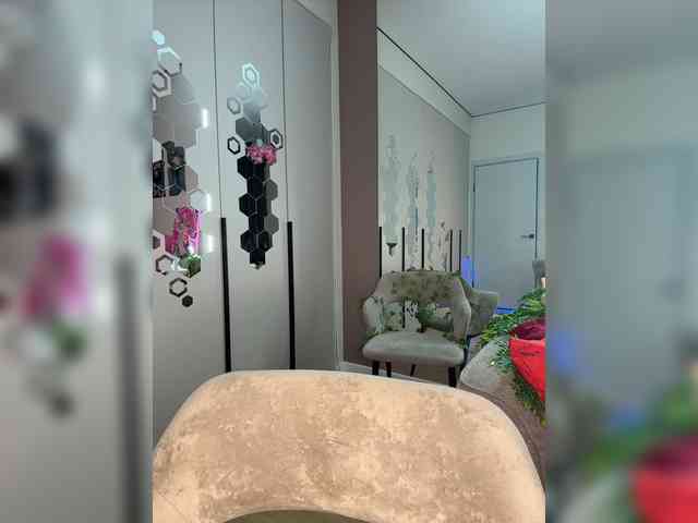 VictoriaBix webcam