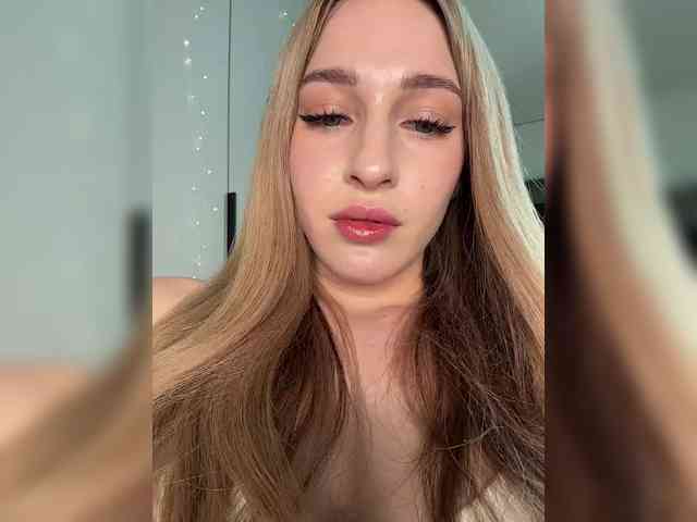 VictoriaBix webcam