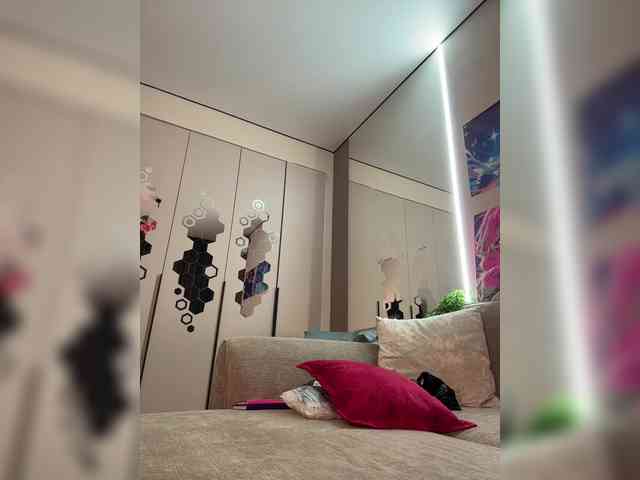 VictoriaBix webcam