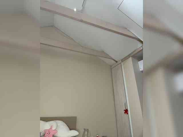 VictoriaBix webcam