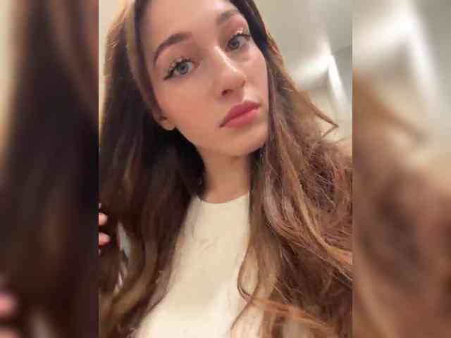 VictoriaBix webcam