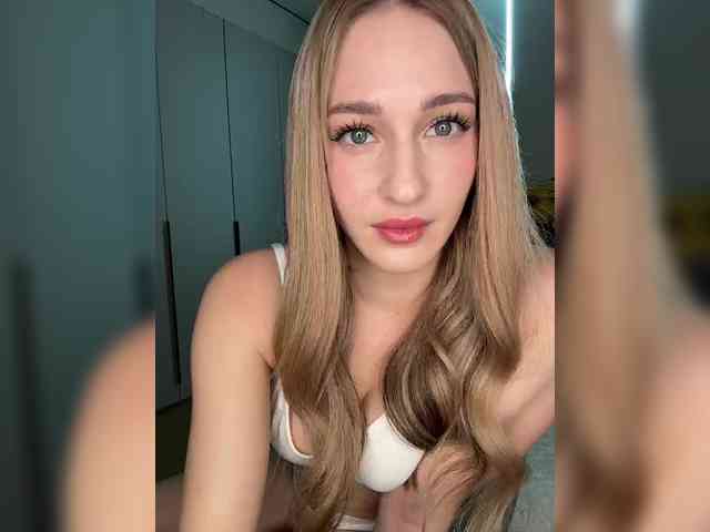 VictoriaBix webcam