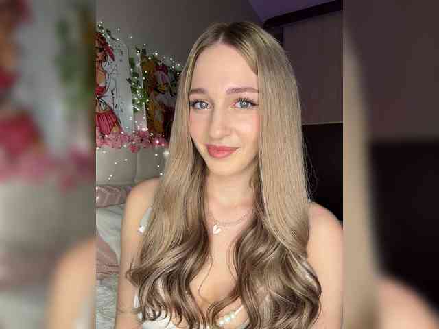 VictoriaBix webcam