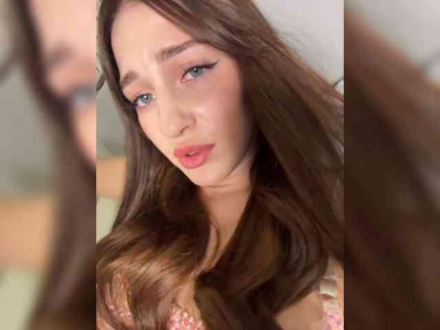 VictoriaBix webcam