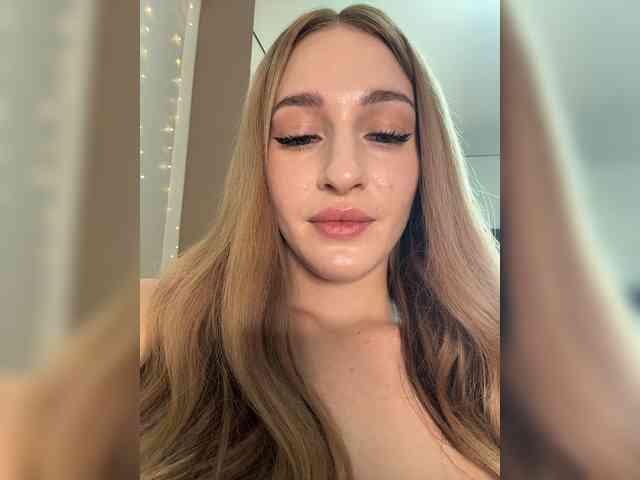 VictoriaBix webcam
