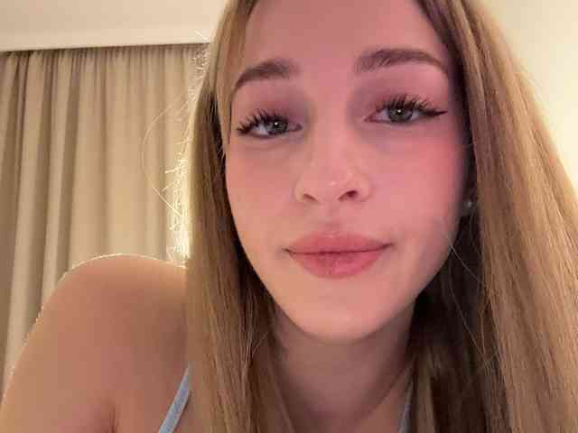 VictoriaBix webcam
