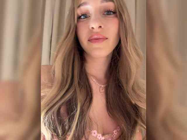 VictoriaBix webcam