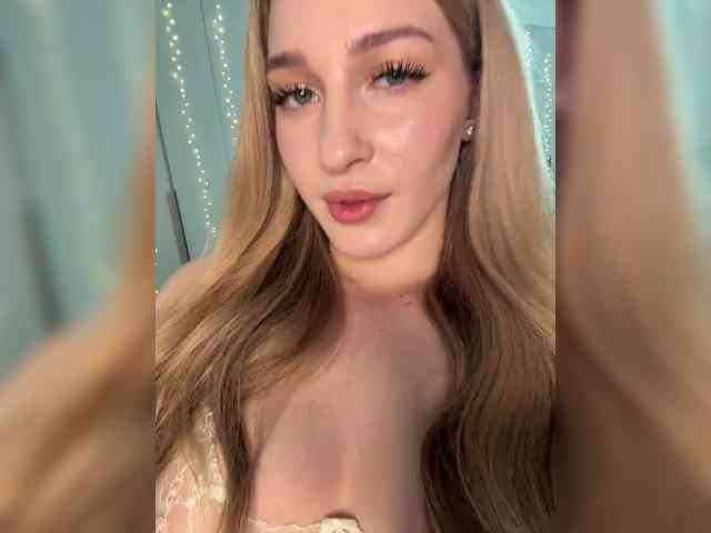 VictoriaBix webcam
