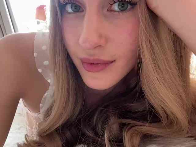 VictoriaBix webcam