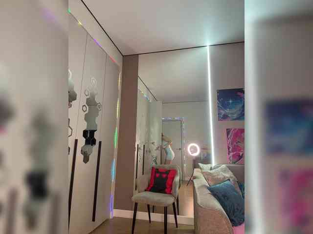 VictoriaBix webcam