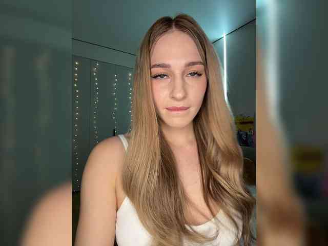 VictoriaBix webcam