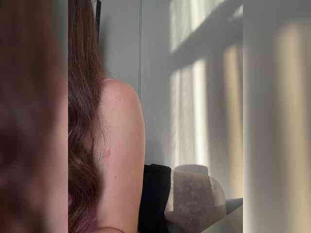 VictoriaBix webcam