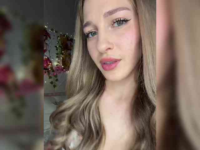 VictoriaBix webcam