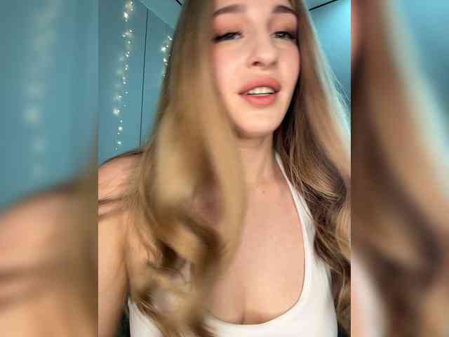 VictoriaBix webcam