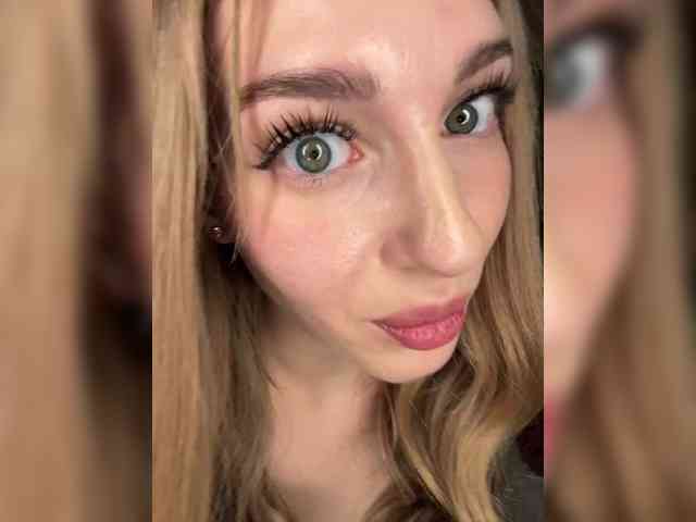 VictoriaBix webcam