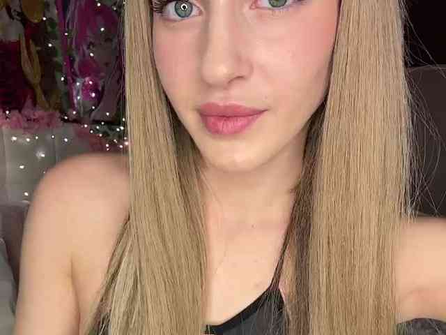 VictoriaBix webcam