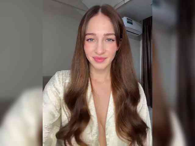 VictoriaBix webcam