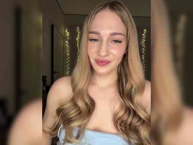 VictoriaBix webcam