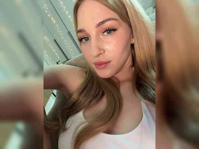 VictoriaBix webcam