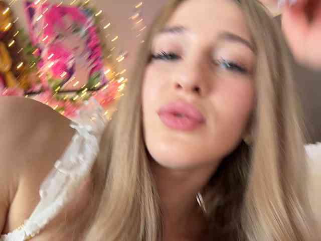 VictoriaBix webcam