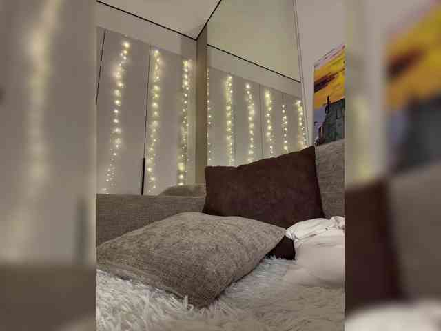 VictoriaBix webcam