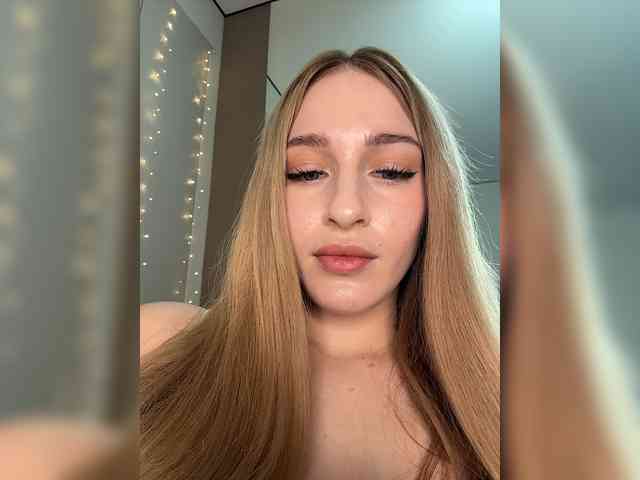 VictoriaBix webcam