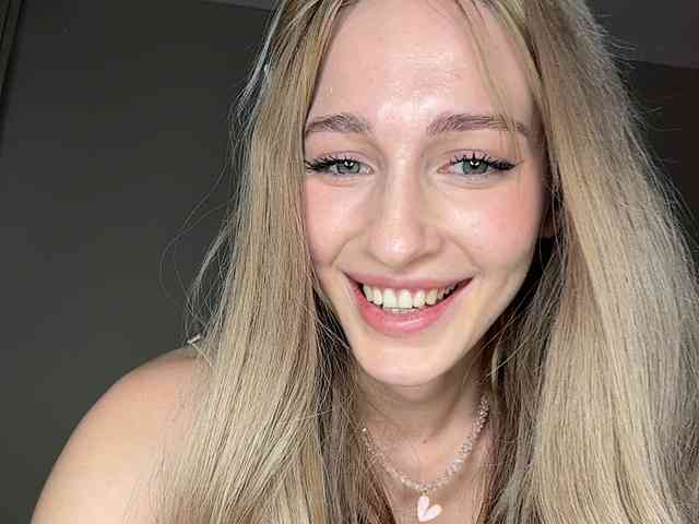 VictoriaBix webcam
