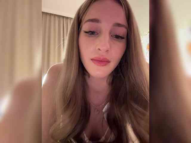 VictoriaBix webcam