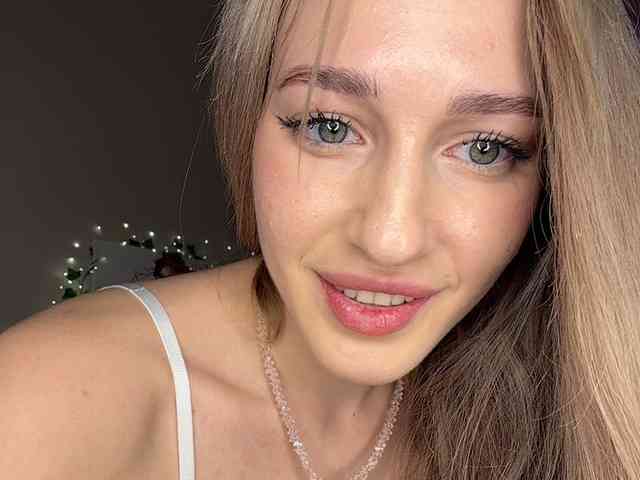 VictoriaBix webcam