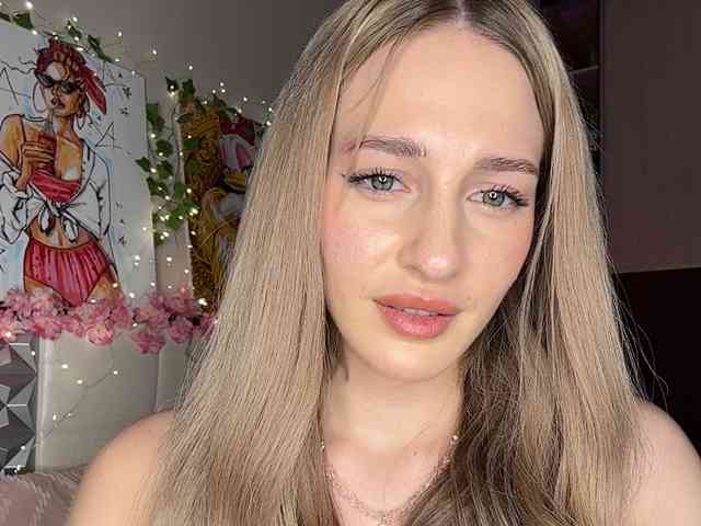 VictoriaBix webcam