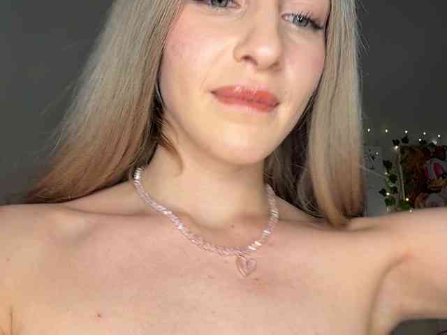 VictoriaBix webcam