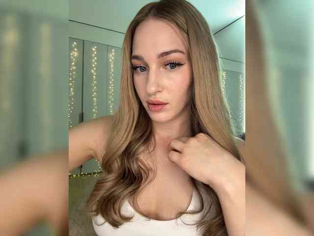 VictoriaBix webcam