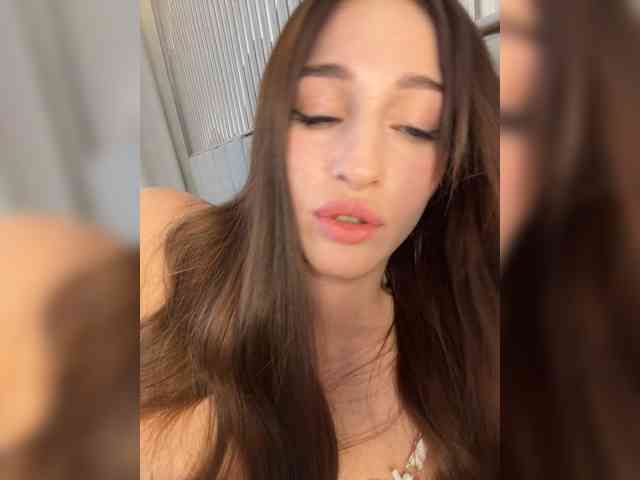 VictoriaBix webcam