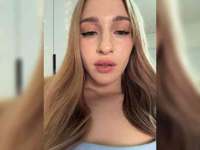 VictoriaBix webcam